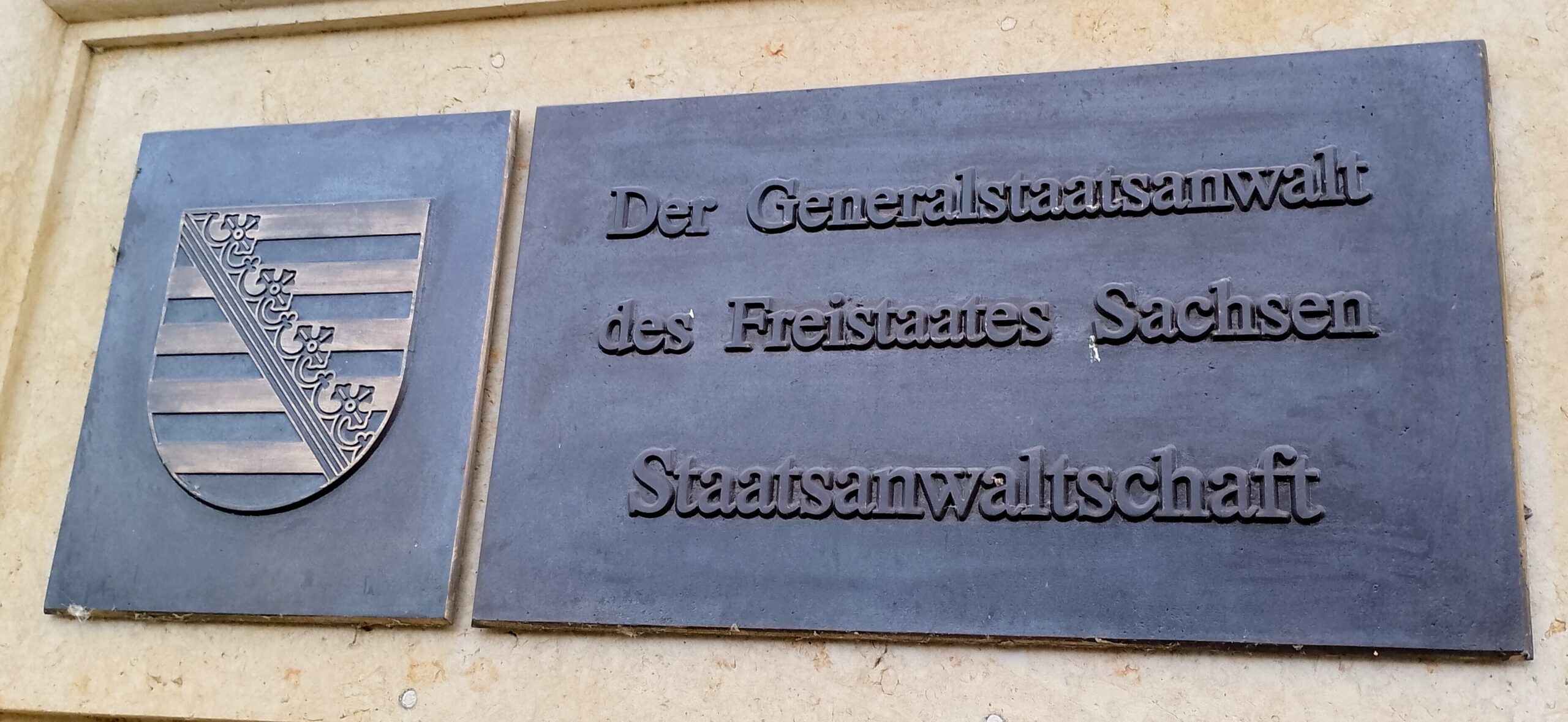 Amtliches Schild der Generalstaatsanwaltschaft Dresden
